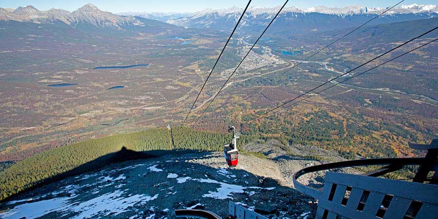 Savour spectacular views from the Jasper SkyTram